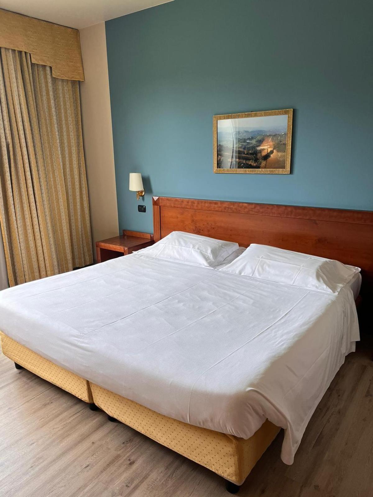 Phi Hotel Cavalieri Bra Kültér fotó